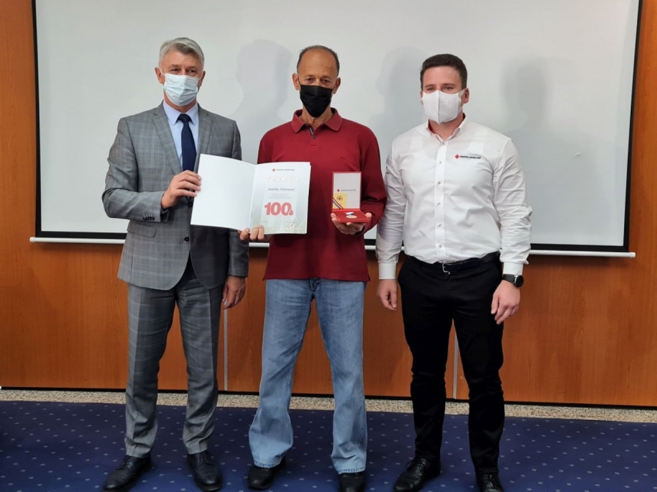 Uručena priznanja dobrovoljnim darivateljima krvi