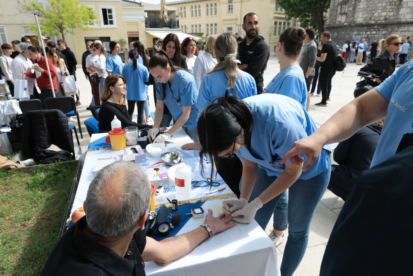 Ulaganja u kapacitete za pružanje primarne i specijalističko-konzilijarne zdravstvene zaštite (PZZ-a i SKZZ-a) na području Zadarske županije