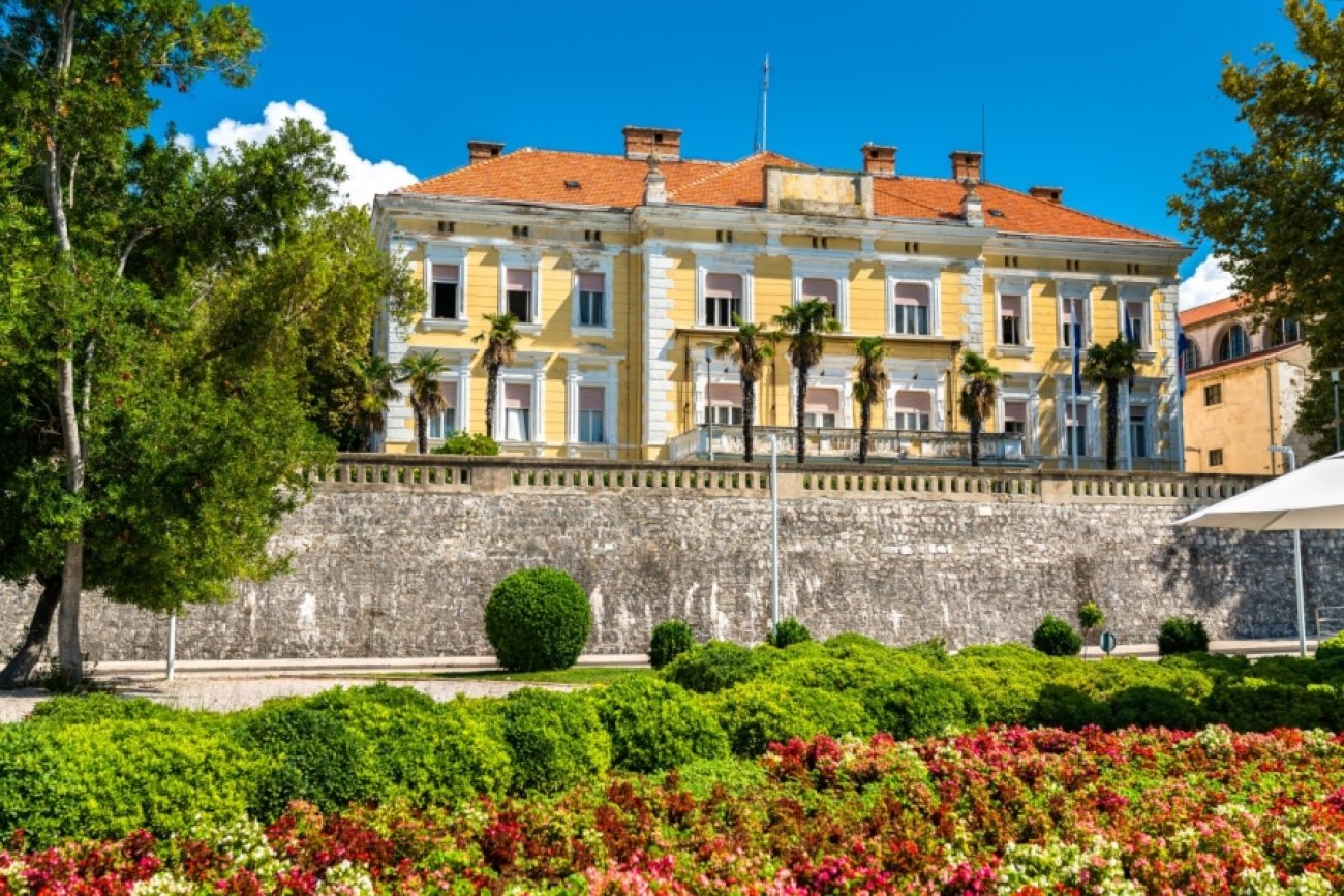 Najava predavanja na temu “Jednaka prava, jednake plaće, jednake mirovine“.