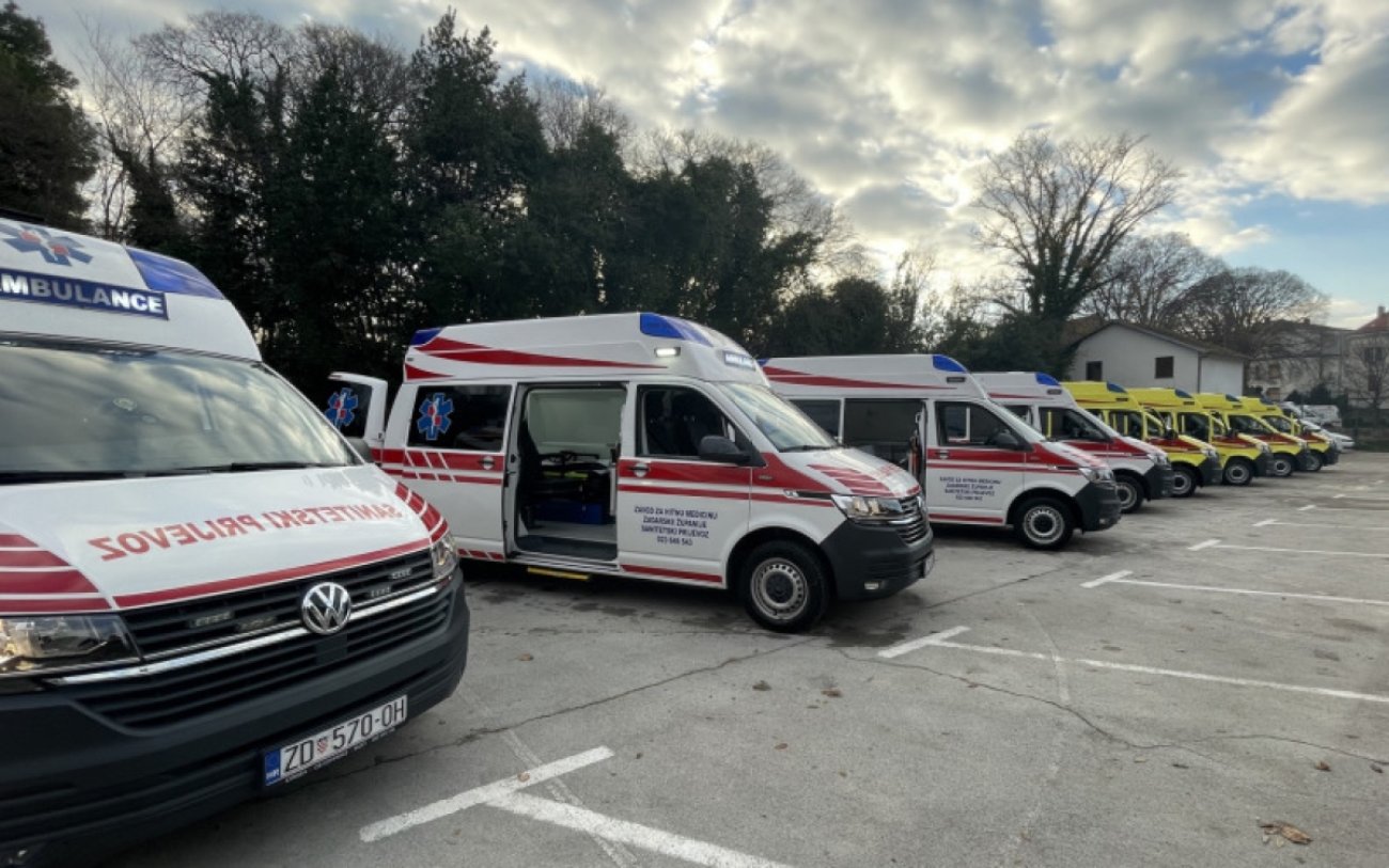 Zavod za hitnu medicinu dobio osam novih vozila za hitnu i sanitet