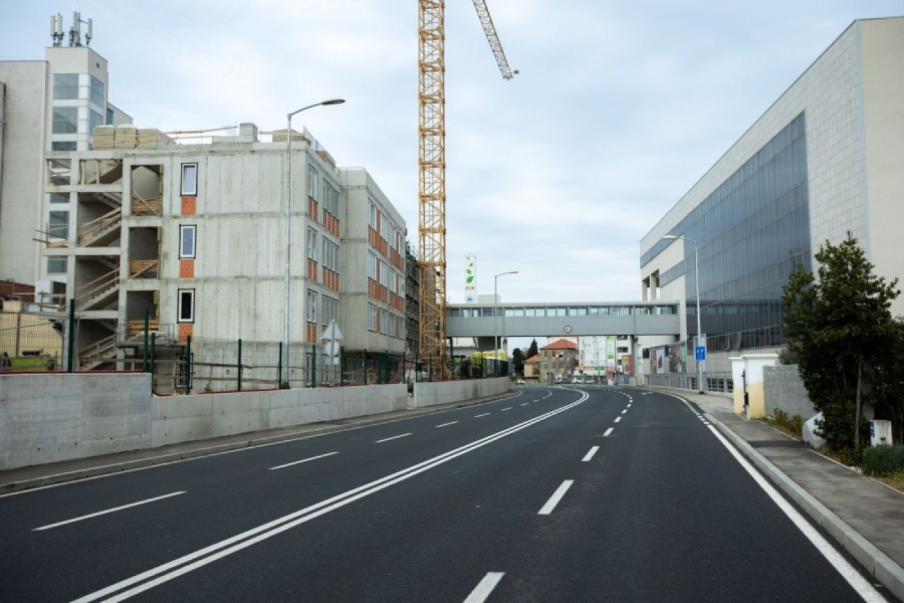 Opća bolnica Zadar među prvima u Hrvatskoj isplatila razliku plaće djelatnicima