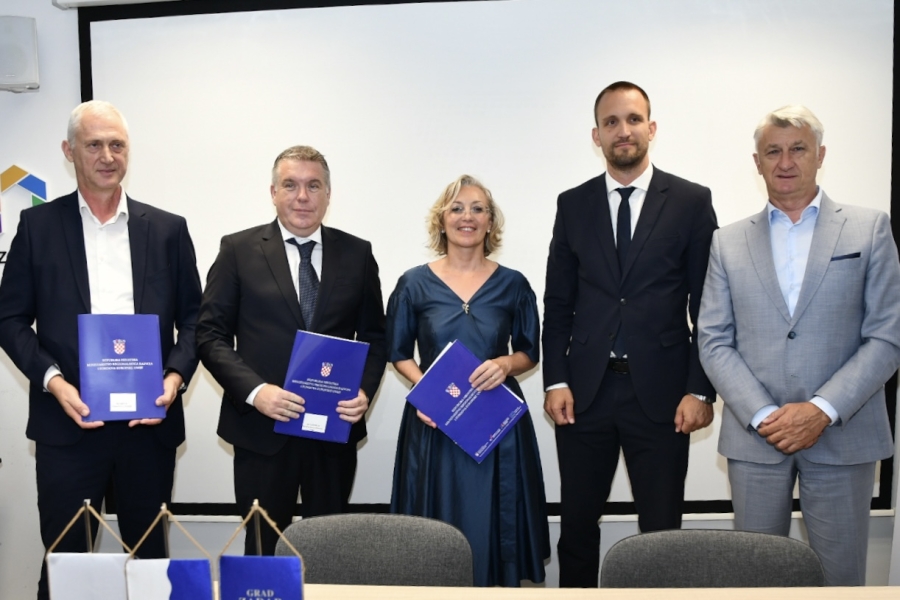 Potpisani 5,39 milijuna eura vrijedni ugovori prekogranične suradnje za projekte u kojima su vodeći partneri iz Zadarske županije