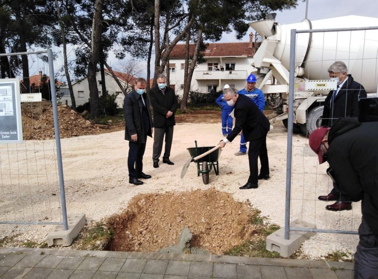 Položen kamen temeljac za zgradu POS-a u Crvenim kućama