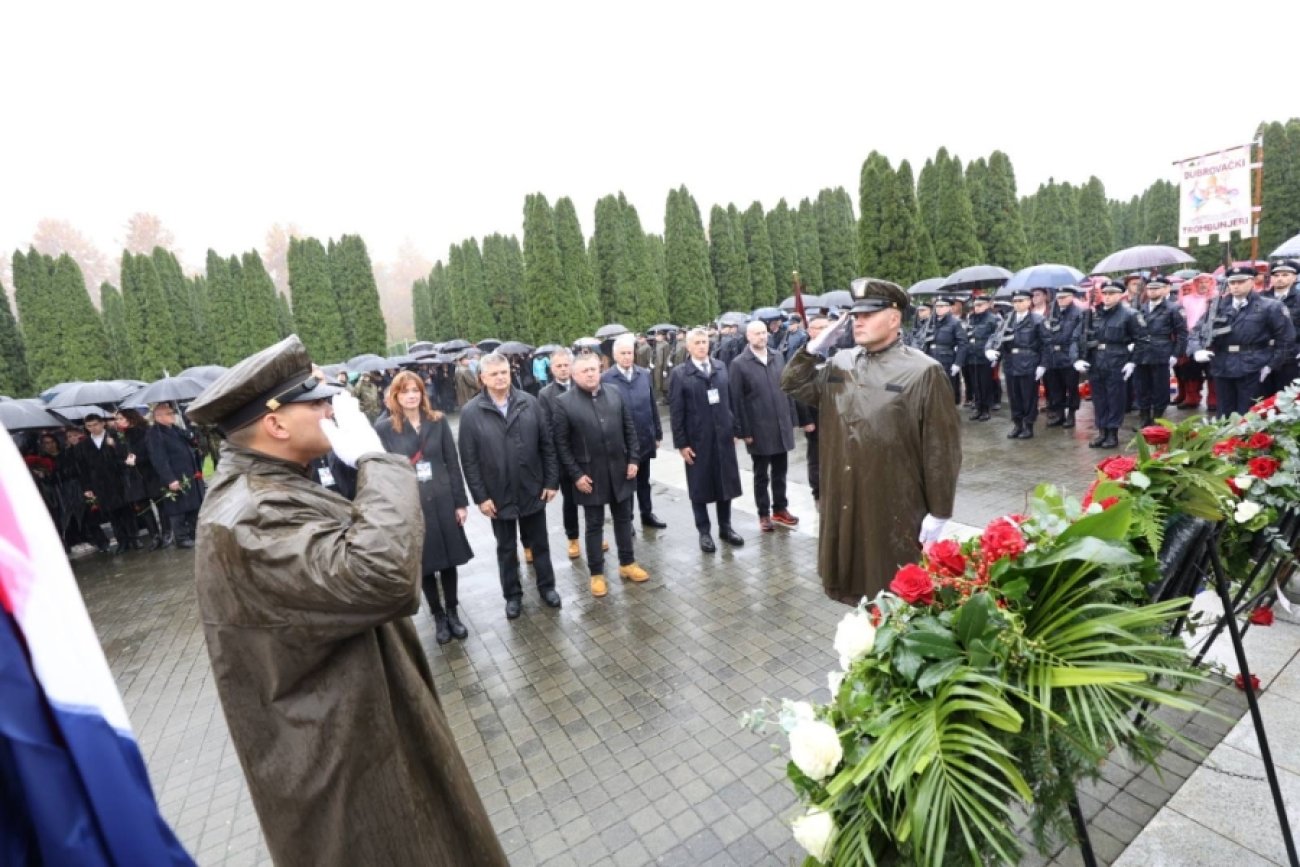 Župan Longin u Koloni sjećanja u Vukovaru