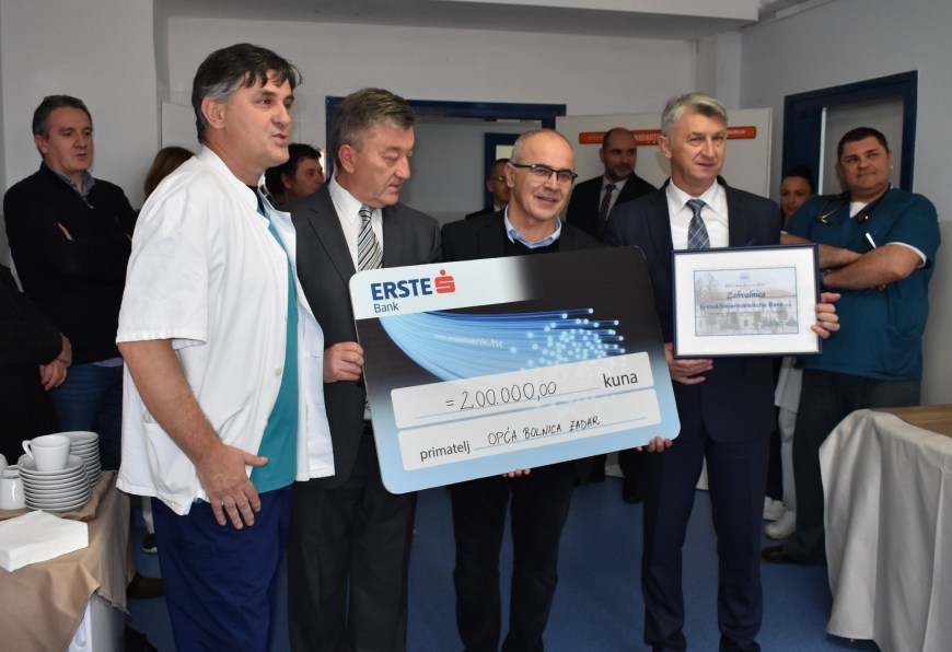Odjelu kardiologije Opće bolnice Zadar donacija Erste banke za nabavu ultrazvučnog uređaja