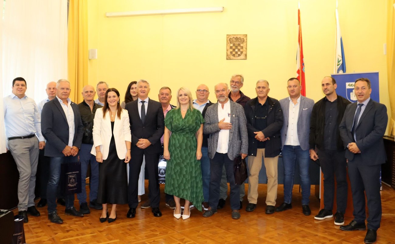 Tradicija se nastavlja, župan Longin i ove godine primio najbolje enogastro proizvođače