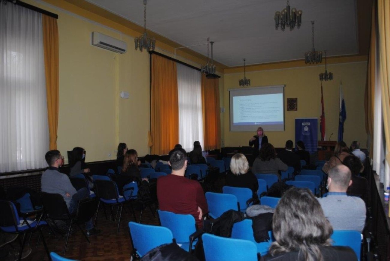 Predstavljeni rezultati istraživanja "Profil, stavovi i potrošnja korisnika niskotarifnih zračnih prijevoza Zadarske zračne luke u 2021."