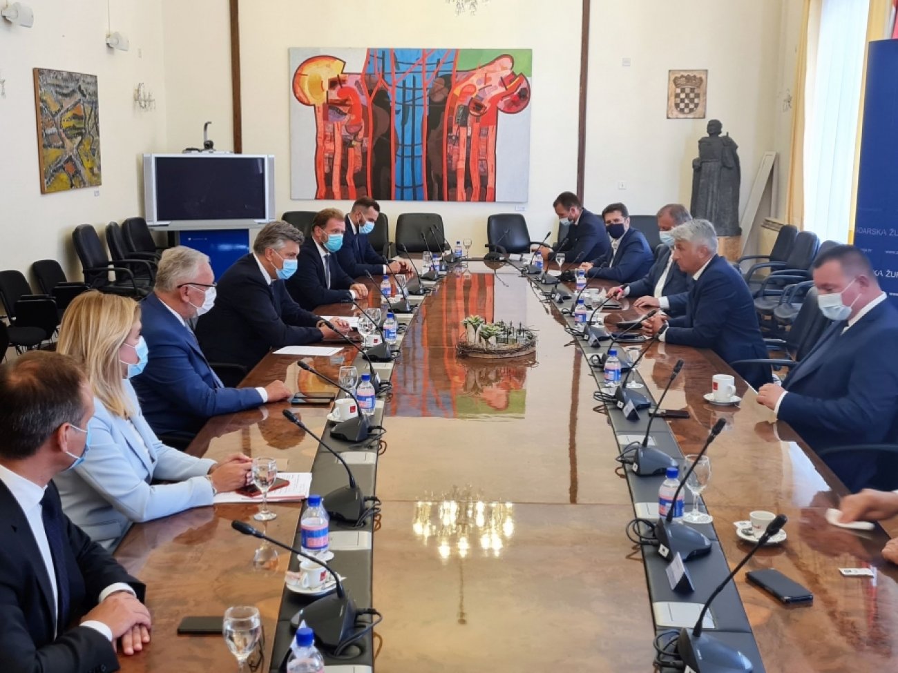 Plenković: Dobrim epidemiološkim mjerama osigurali smo siguran boravak u Hrvatskoj