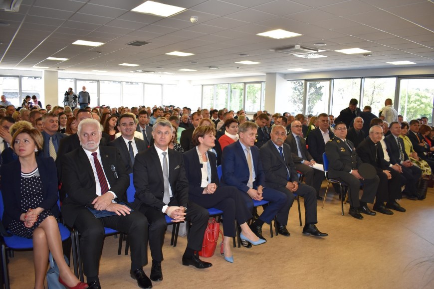 Svečana sjednica Županijske skupštine u novom terminalu luke Gaženica