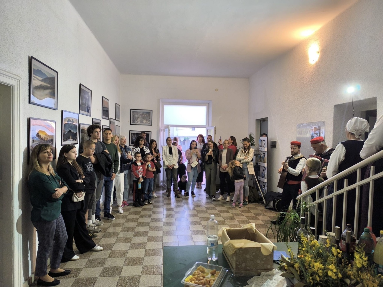 U Pakoštanima otvorena izložba Šime Barešića