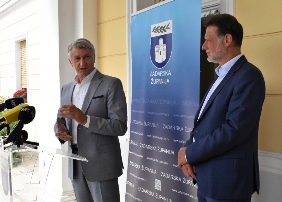Predsjednik Hrvatskog sabora Gordan Jandroković u sklopu svog boravka u Zadarskoj županiji održao je radni sastanak sa županom Božidarom Longinom