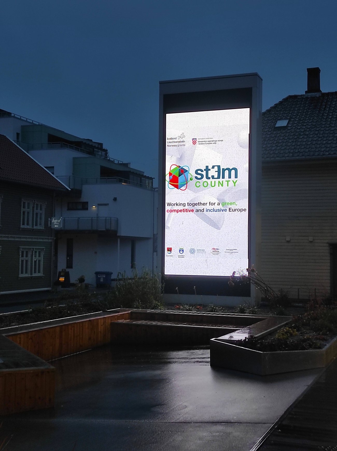 Let's STEM together u okviru projekta „Jačanje STEM vještina u osnovnim školama u Zadarskoj županiji“ - STEM COUNTY