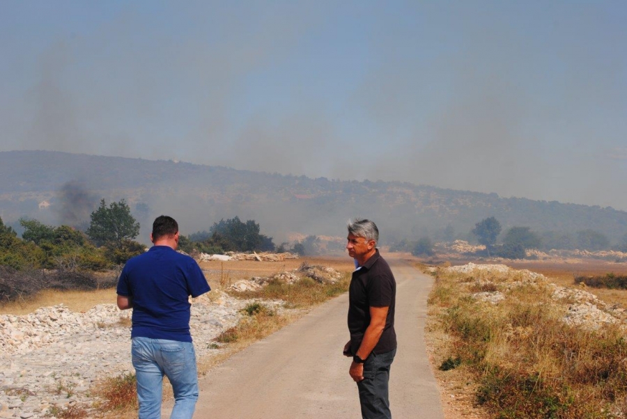 Trojica ministara i župan u obilasku požarišta