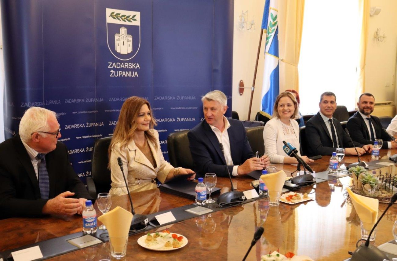 Svečano podijeljena priznanja Ministarstva pravosuđa, uprave i digitalne transformacije za projekt “Most mogućnosti u Zadarskoj županiji”