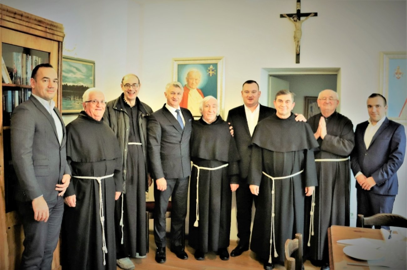 Župan i suradnici u posjetu Franjevcima